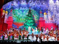 Вниманию юных жителей Котласского района! В канун Нового года на телеканале "Карусель" покажут «Детскую Кремлевскую елку»